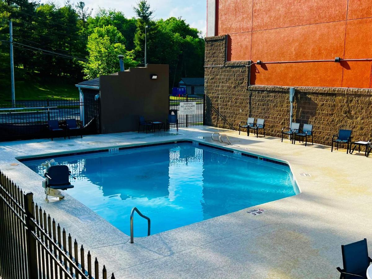 Express South By Ihg 2* Blowing Rock